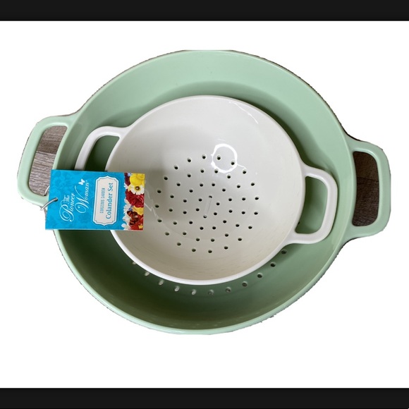 Garden Party 2-Piece Plastic Colander Set - Picture 7 of 7